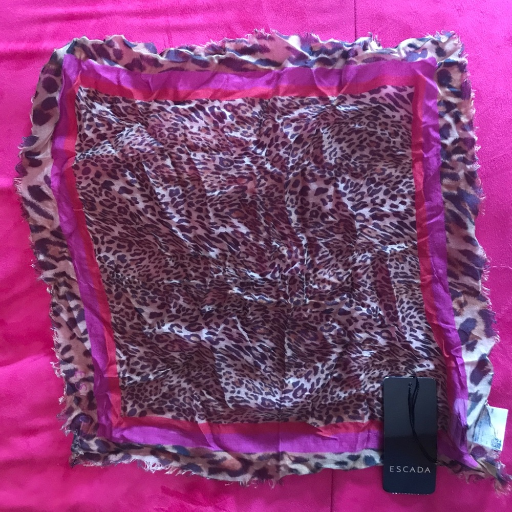 Escada scarf