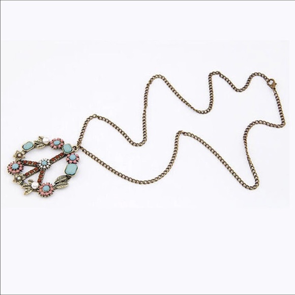 NWT peace sign flower necklace - Picture 2 of 2