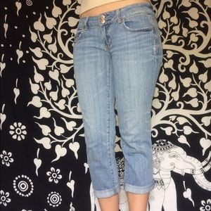 American eagle capris, light denim stretch.