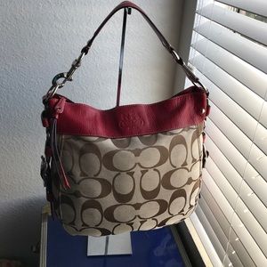 Gorgeous "COACH" large purse .