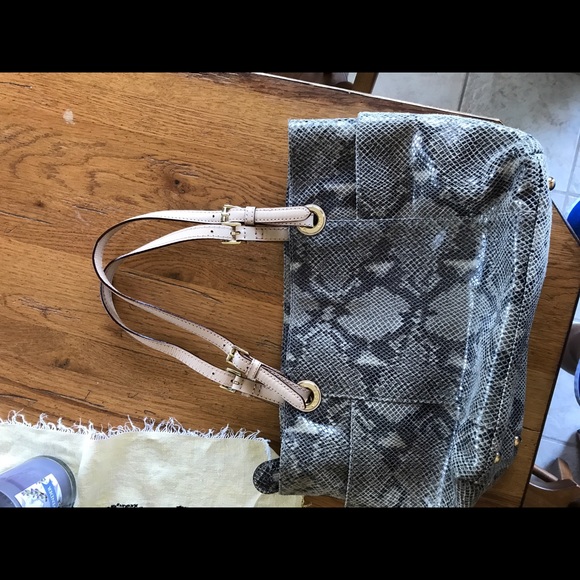 Purse - Picture 2 of 3