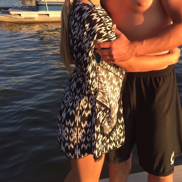 Tribal Beach Cover-up by Victorias Secret - Picture 2 of 4