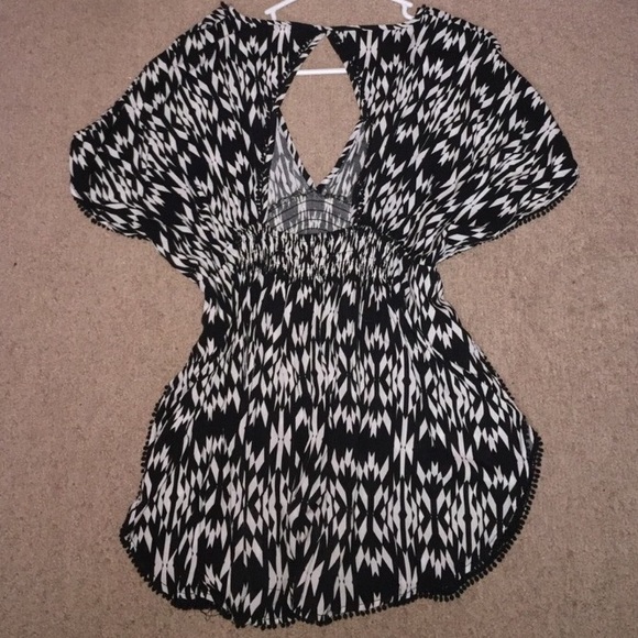 Tribal Beach Cover-up by Victorias Secret - Picture 4 of 4