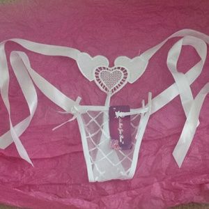 NWT Side Bow Gstring