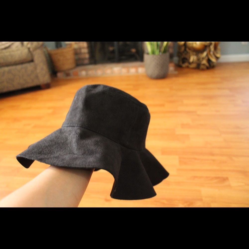 Suede floppy black hat