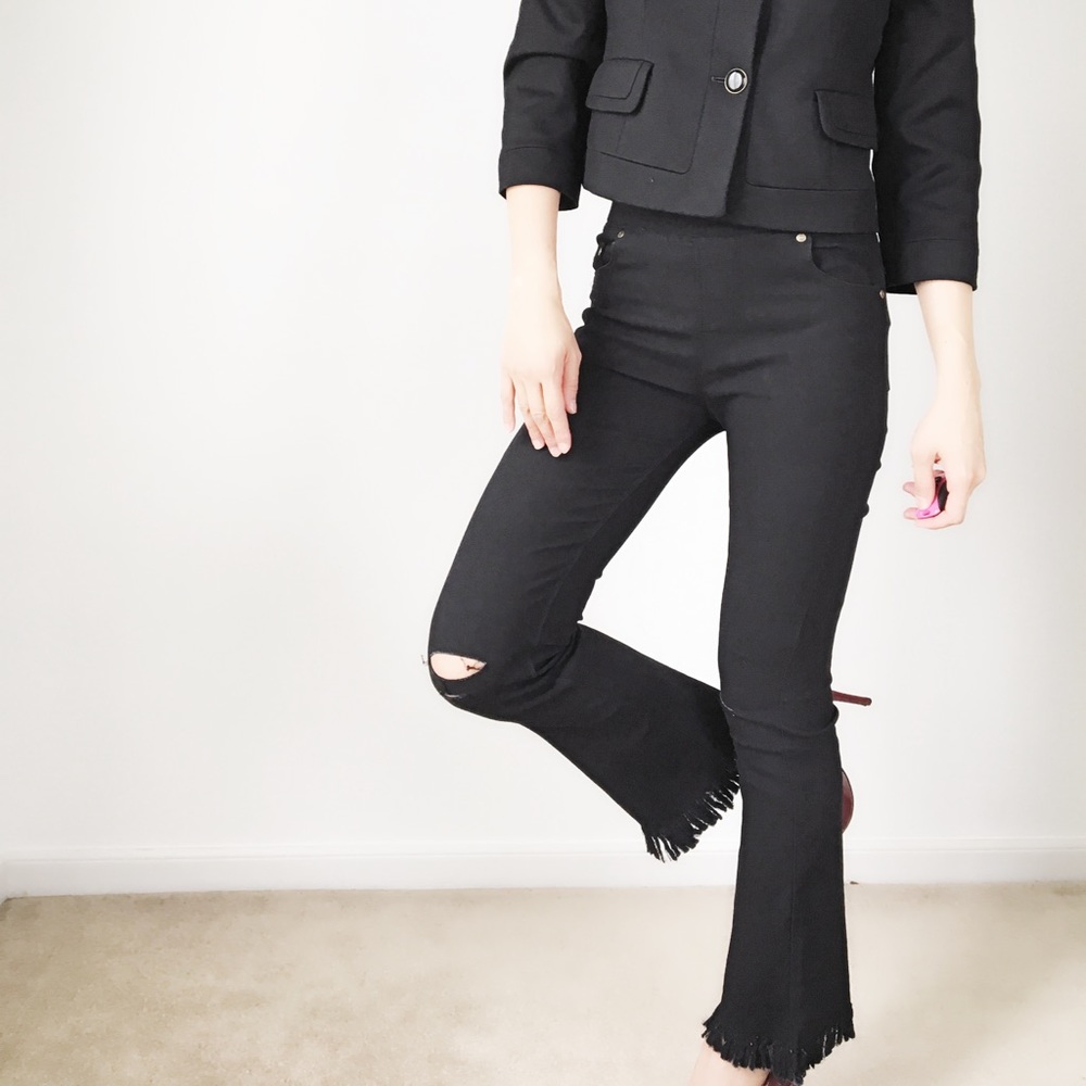 SALE Frayed hem denim pants with cutout knee. - Picture 3 of 6