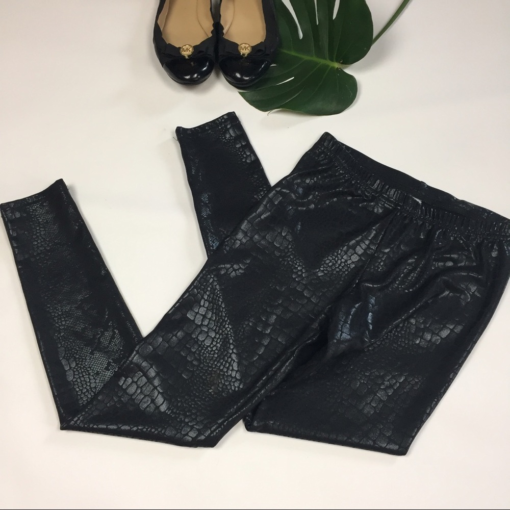 Snake skin leggings 🐍 very stretchy SZ XS