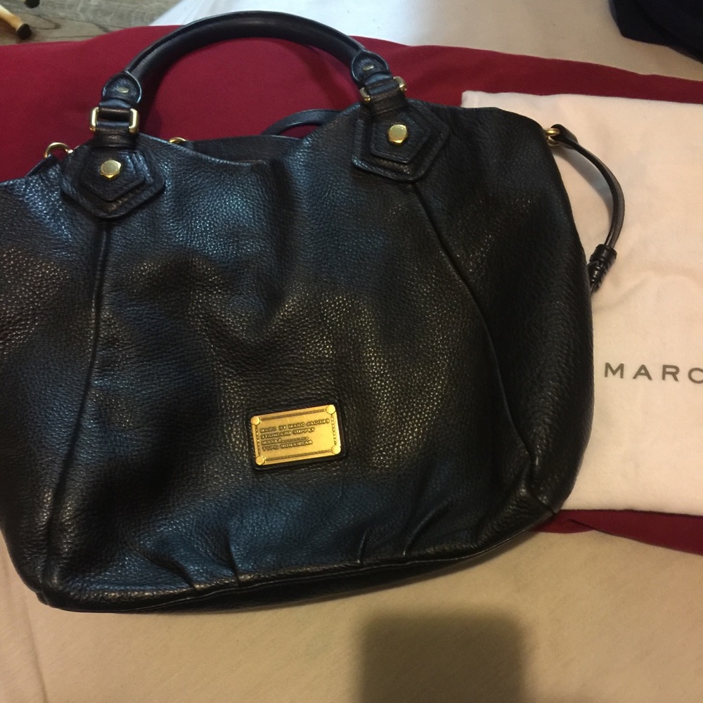 Marc by Marc Jacobs Black Classic Q Fran