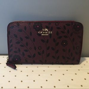 Coach zip wallet