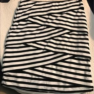 White House Black Market-EUC-Skirt-Size 8/10