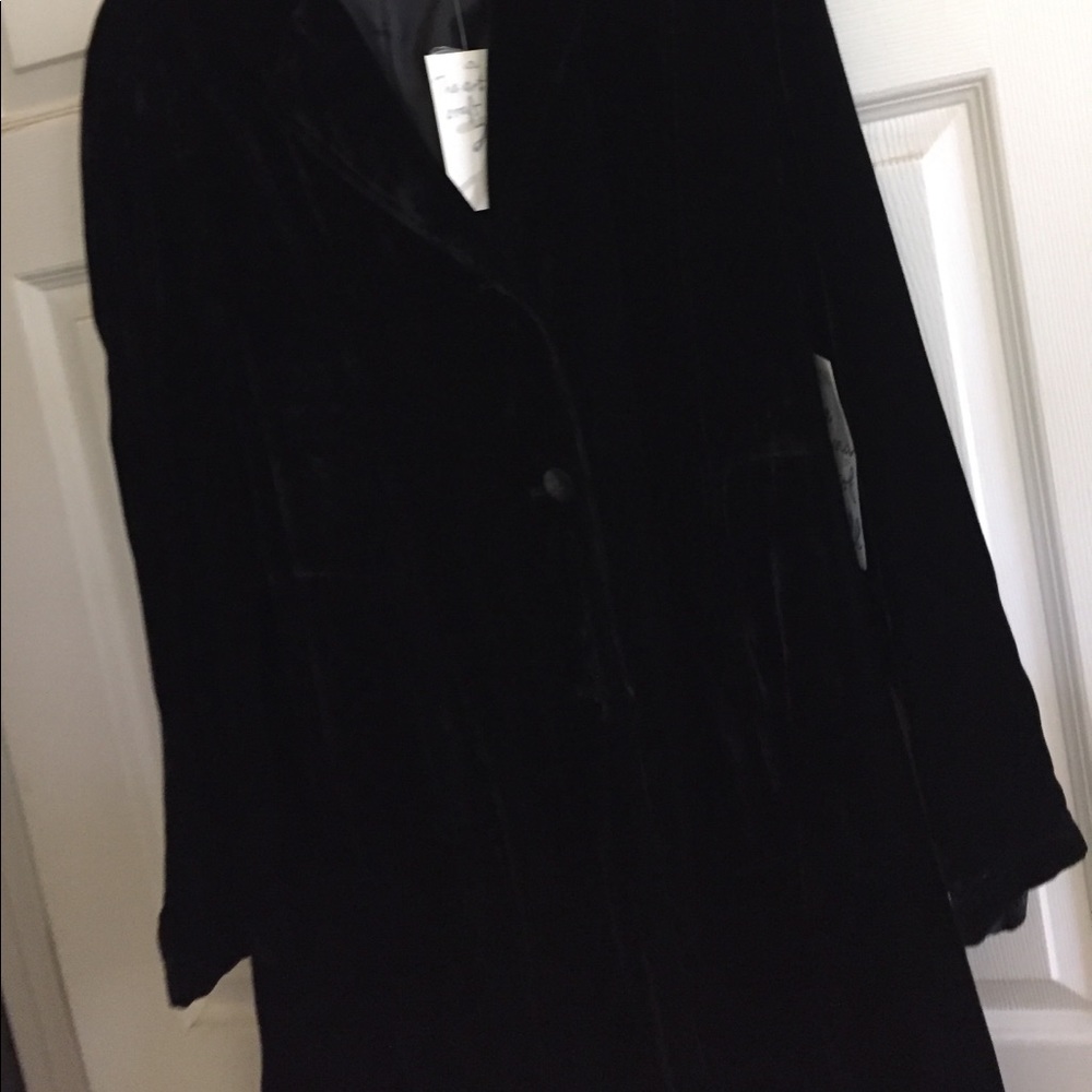 Washable velvet 3/4 length jacket.