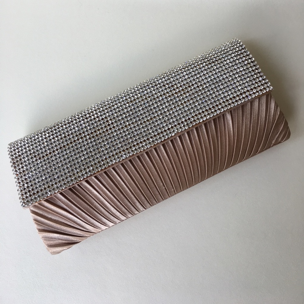 Crystal clutch