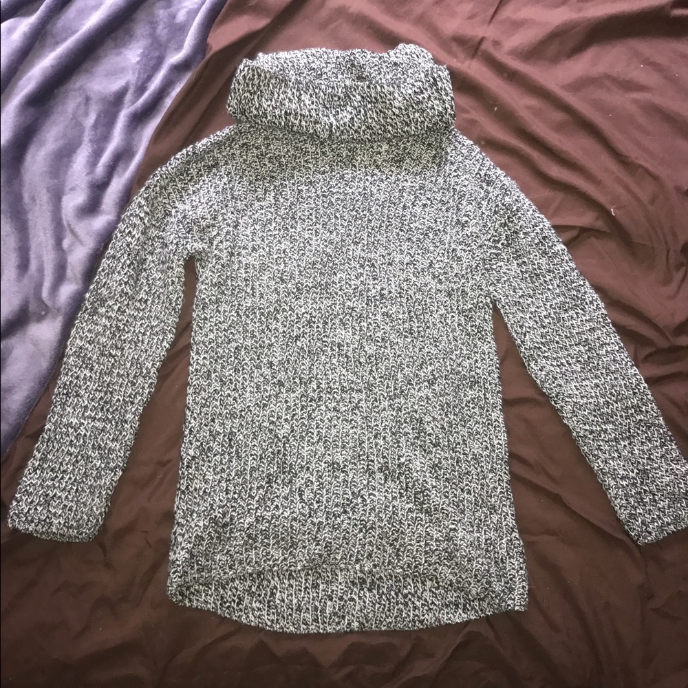 Turtle neck sweater