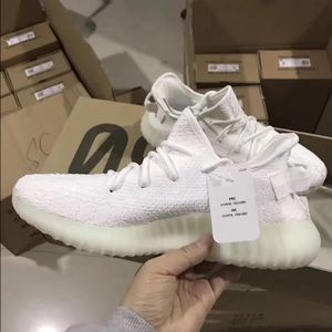 Yeezy boost 350 V2 Cream white Yeezy boost 350 V2 Cream white