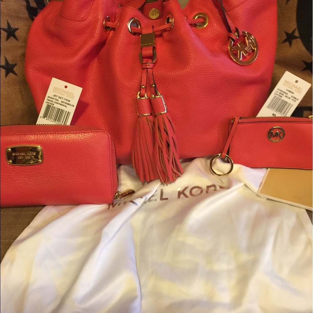 Michael Kor water melon color One two hours !!!