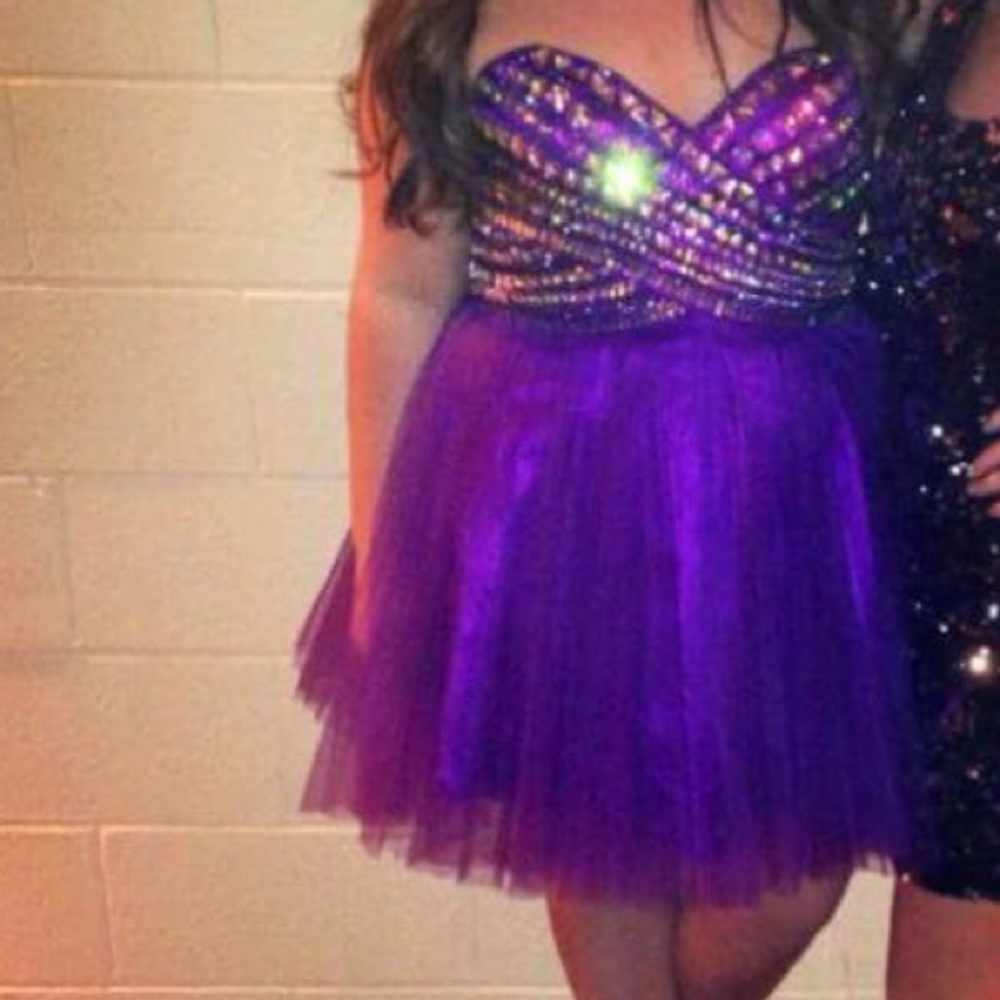 Prom dress - Picture 2 of 2