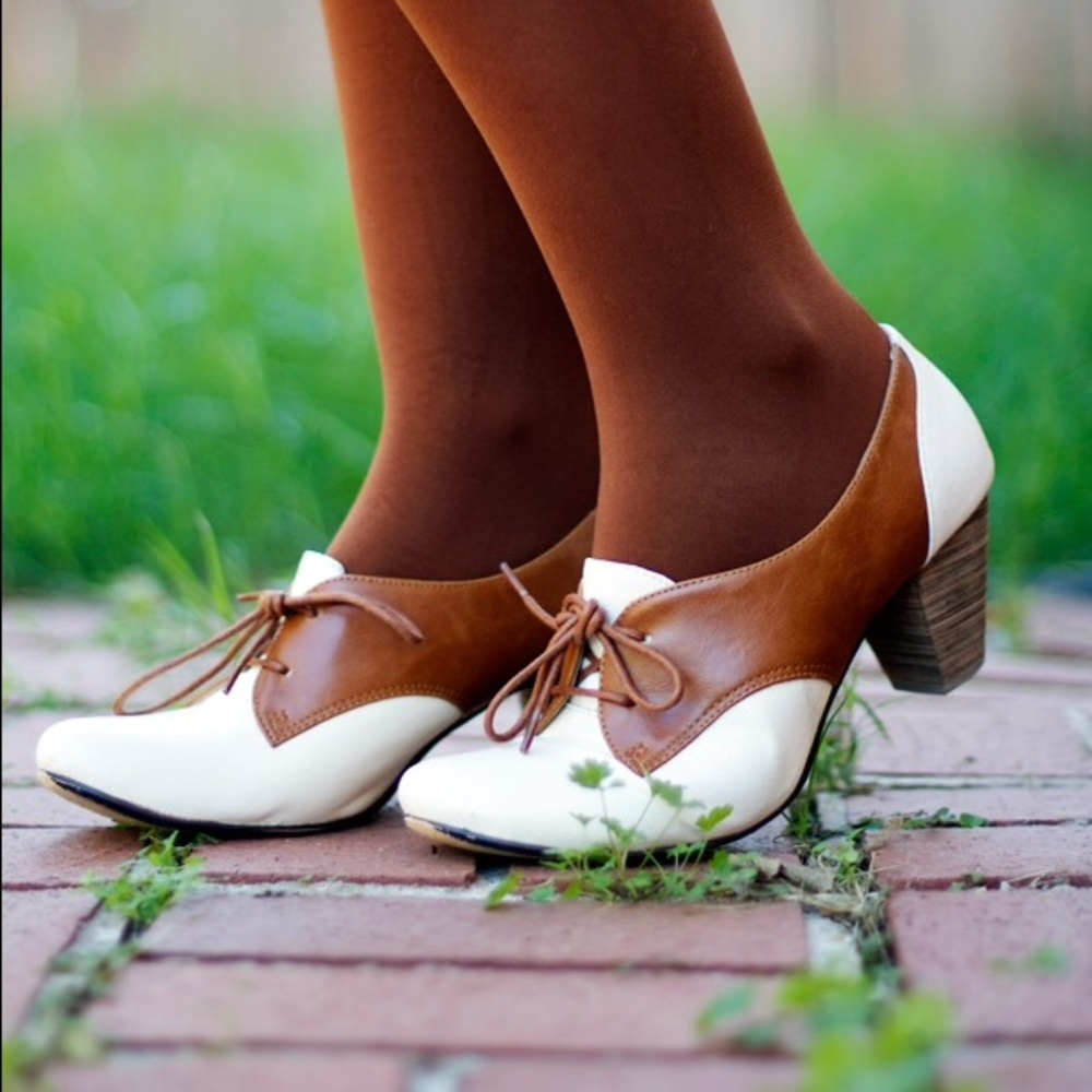 Chelsea Crew Susan white/tan Oxford heels Modcloth