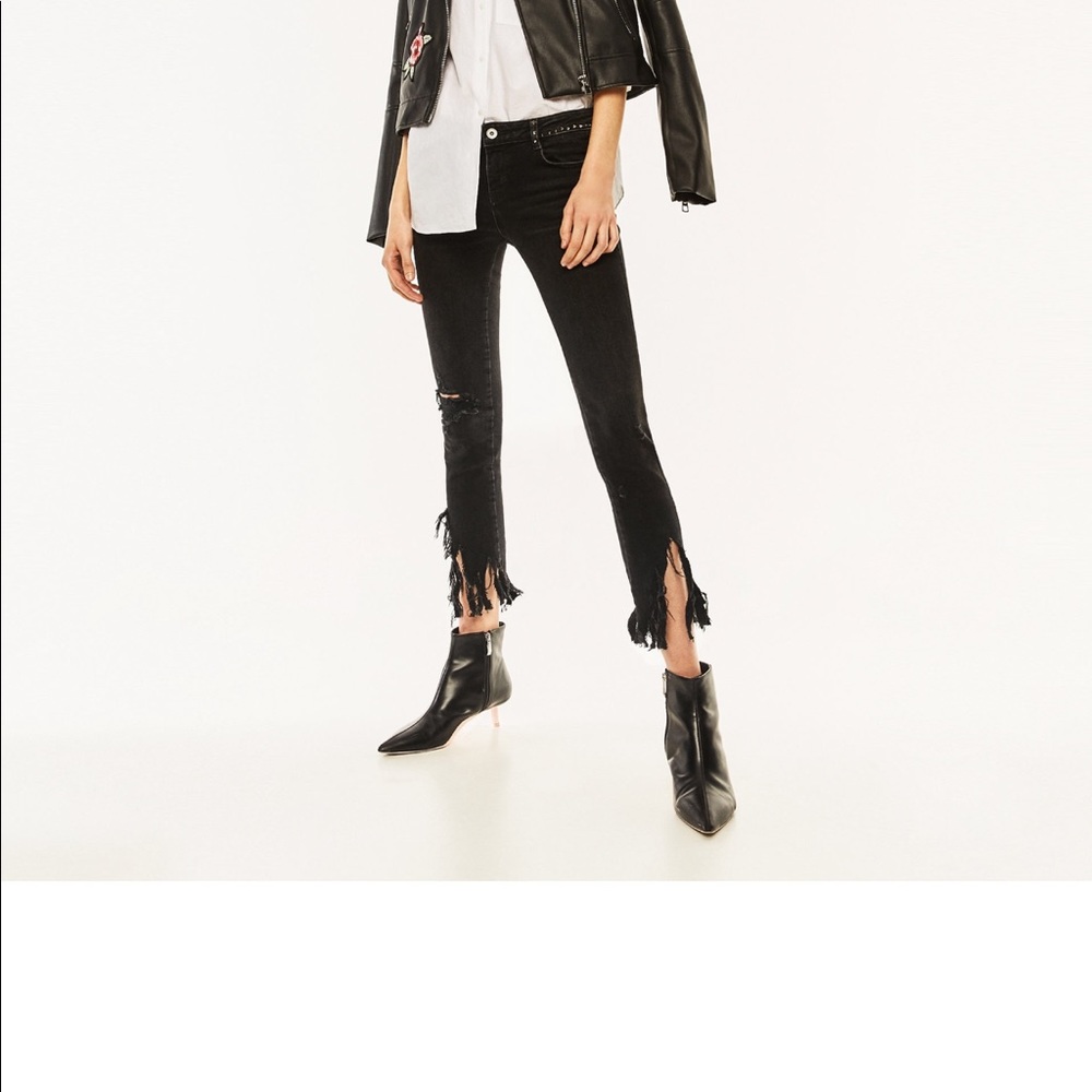 ZARA FRAYED STUDDED SKINNY JEANS