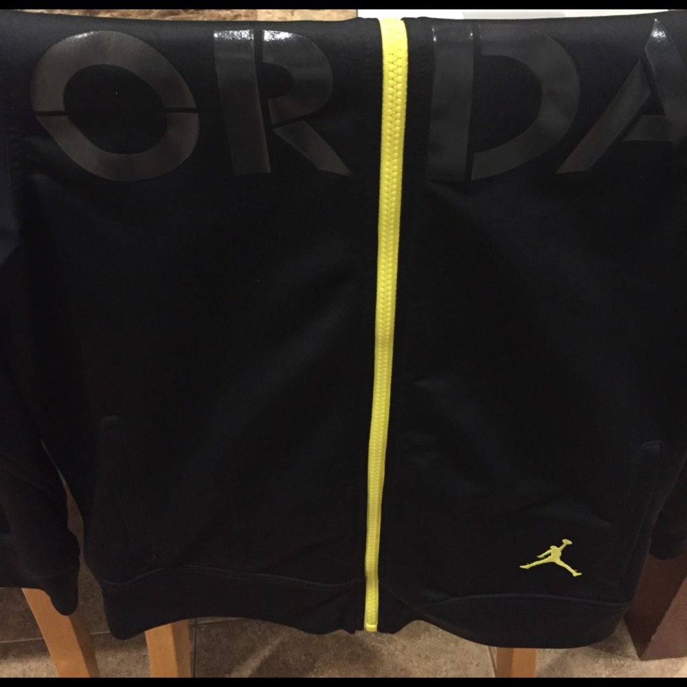 Boys Jordan track jacket