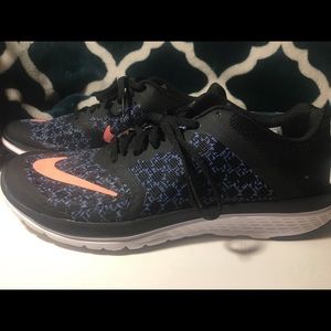Women's Nike sneakers