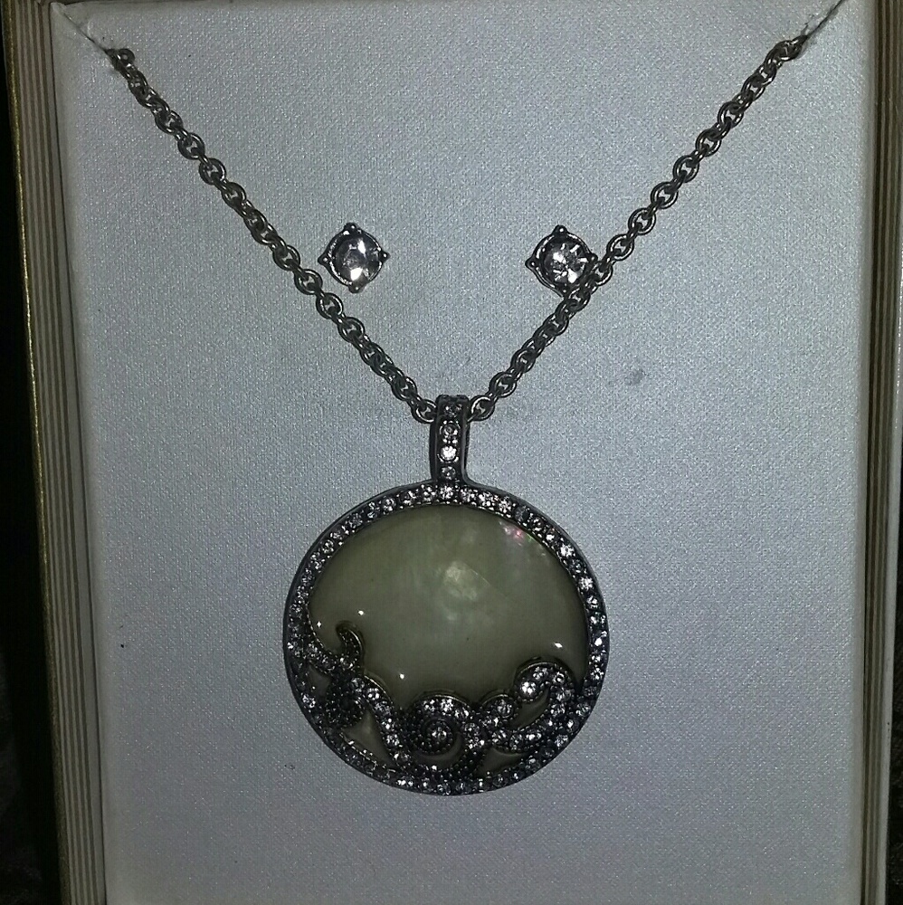 Necklace & Earring Set
