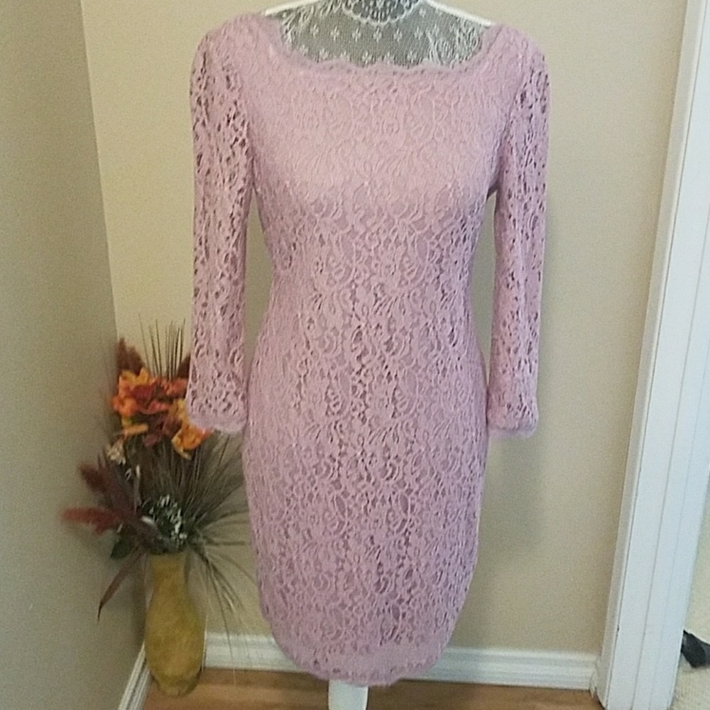 Long sleeve back zipper lace dress