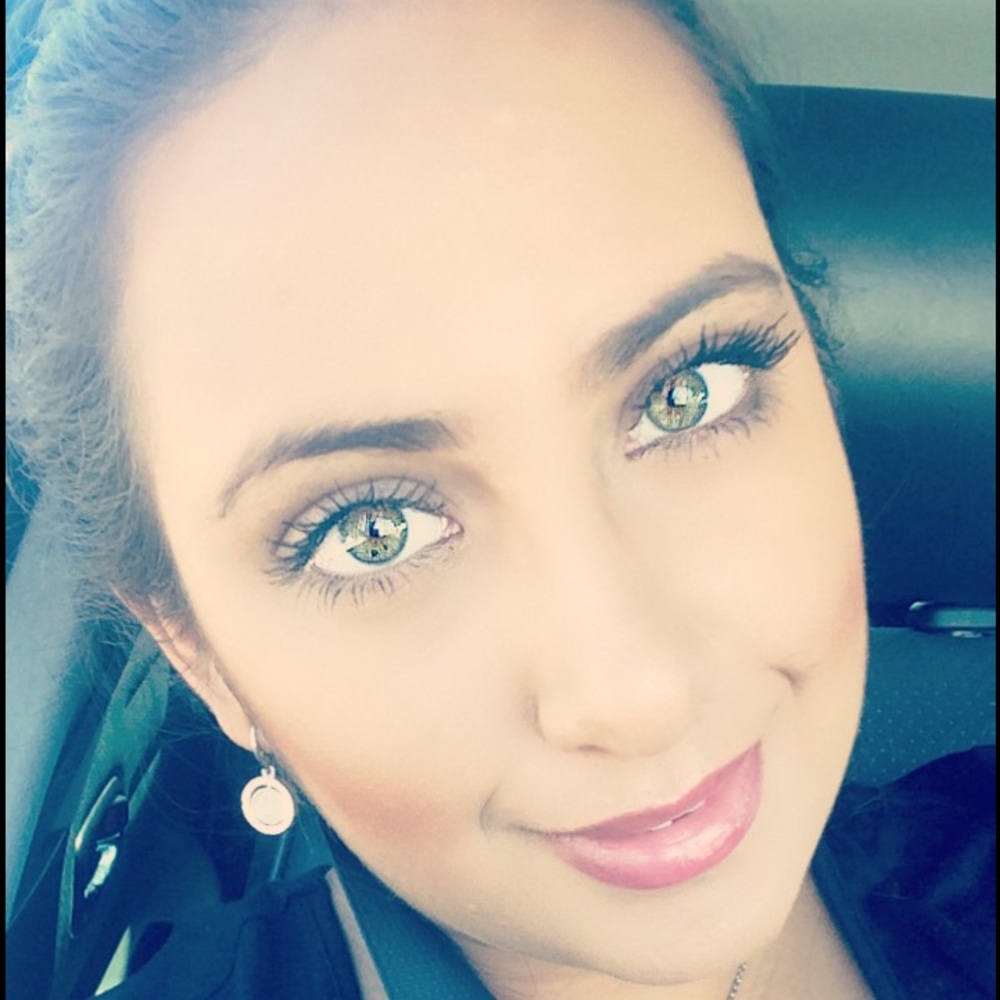 Meet your Posher, Jazmin