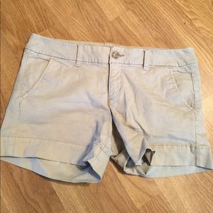 American Eagle Outfitters © Stretch Khaki Shorts