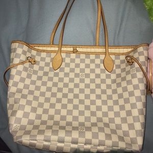 AUTHENTIC LOUIS VUITTON BAG