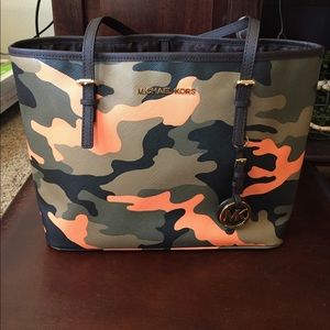 Shoulder bag