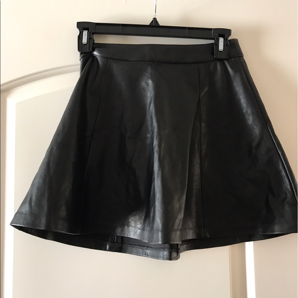 Leather skirt