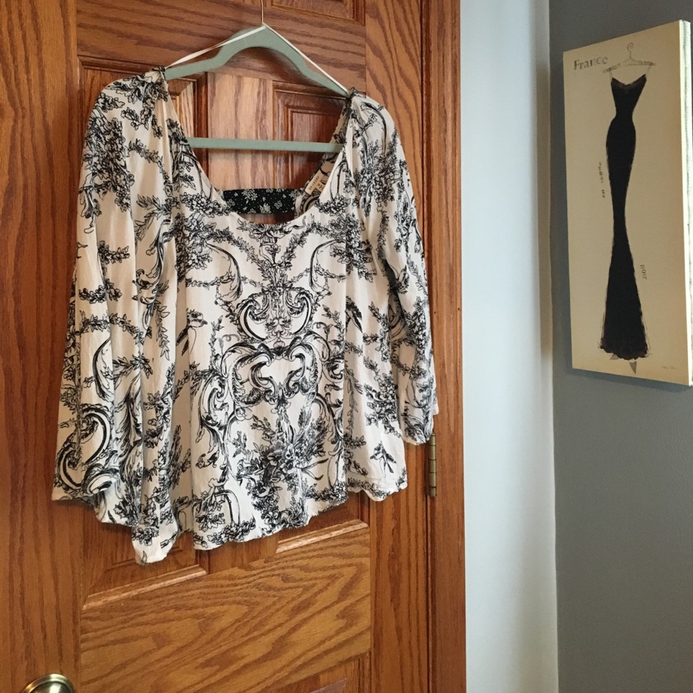 Black and White patterned blouse