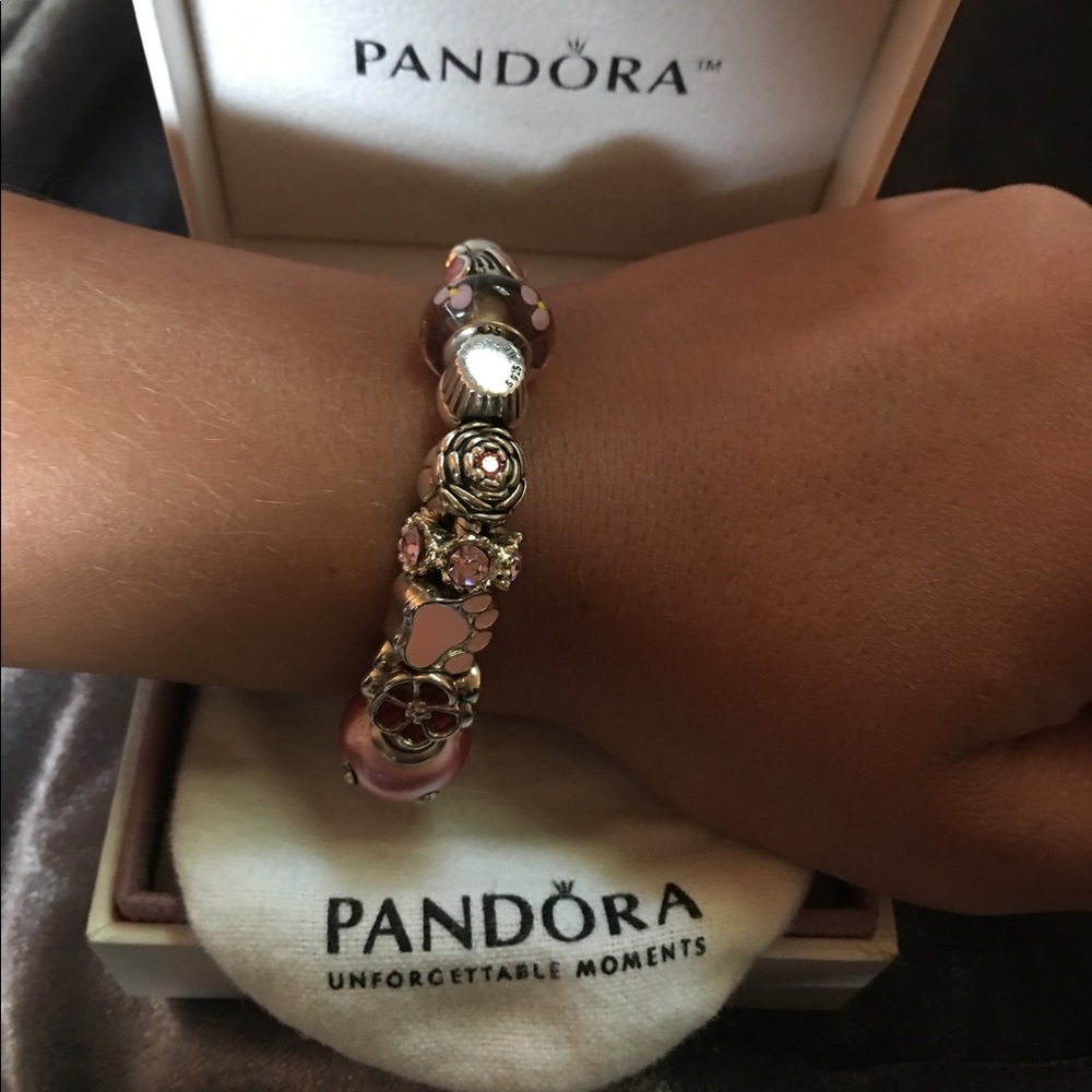 6.1 7.1 (2)Pandora Bracelet Authentic.