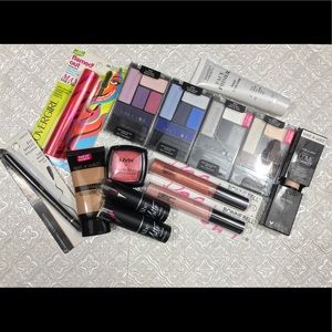 Wet N Wild L'Oréal Make Up Bundle Essentials Kit