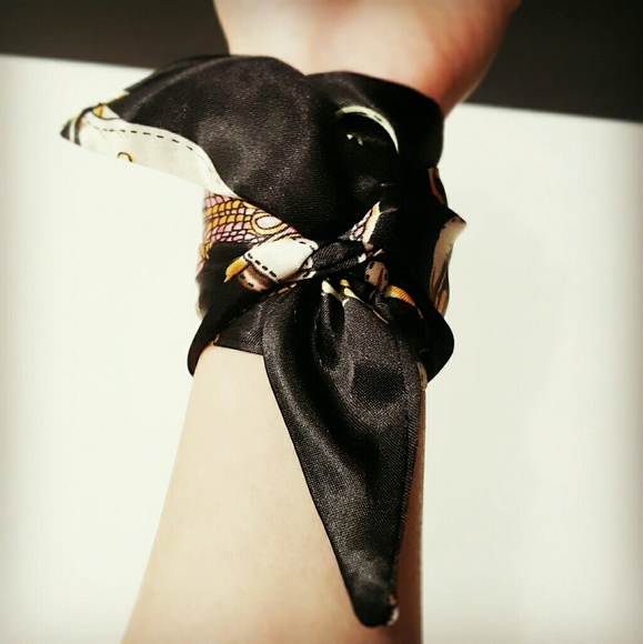 70 New Arrival Multi-Purpose Satin Twilly Scarves - Picture 3 of 8