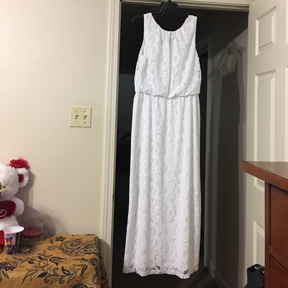 MAXI Lace Dress NWT! - Picture 2 of 3