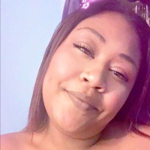 Meet your Posher, Mia