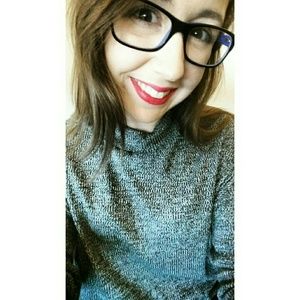 Meet your Posher, Nicole