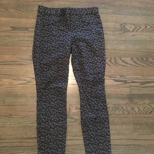 Super cute gap skinny pants!