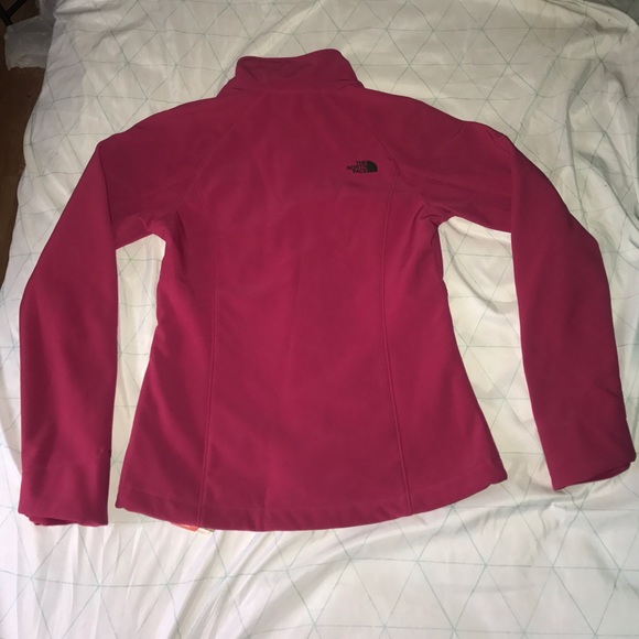 Brand new North face coat💕💕 size S - Picture 2 of 3