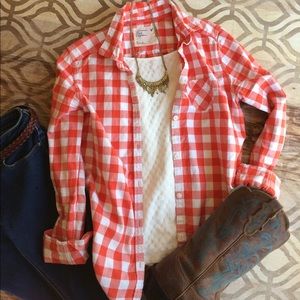 American Eagle Plaid Button Down Shirt