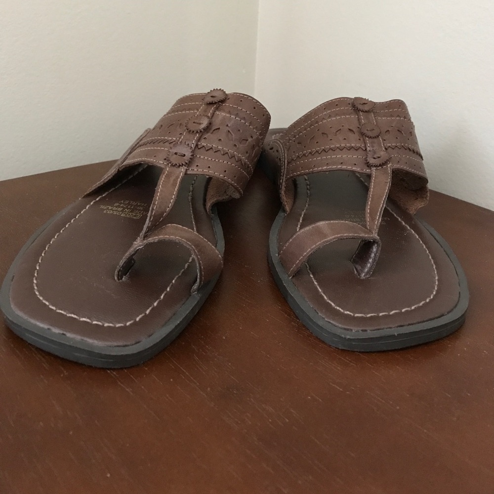 Genuine leather!...Comfy sandals. Gently worn.
