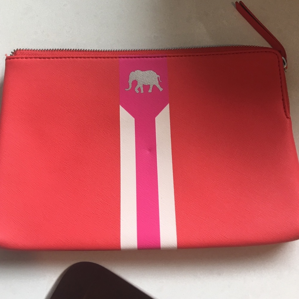 Stella & Dot Elephant clutch