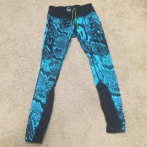 Nike Dri-Fit leggings size Small