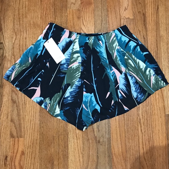 Tobi Shorts - Picture 5 of 6