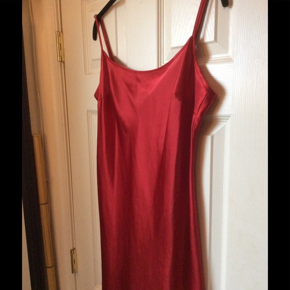 ❌REDUCED❌A.B.S Red Hot Satiny Chemise - Picture 2 of 4