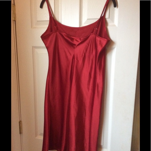❌REDUCED❌A.B.S Red Hot Satiny Chemise - Picture 3 of 4