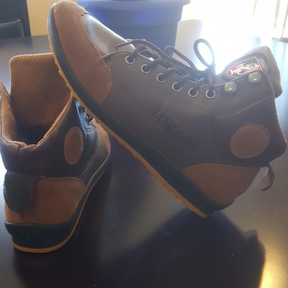 Stylish sneaker