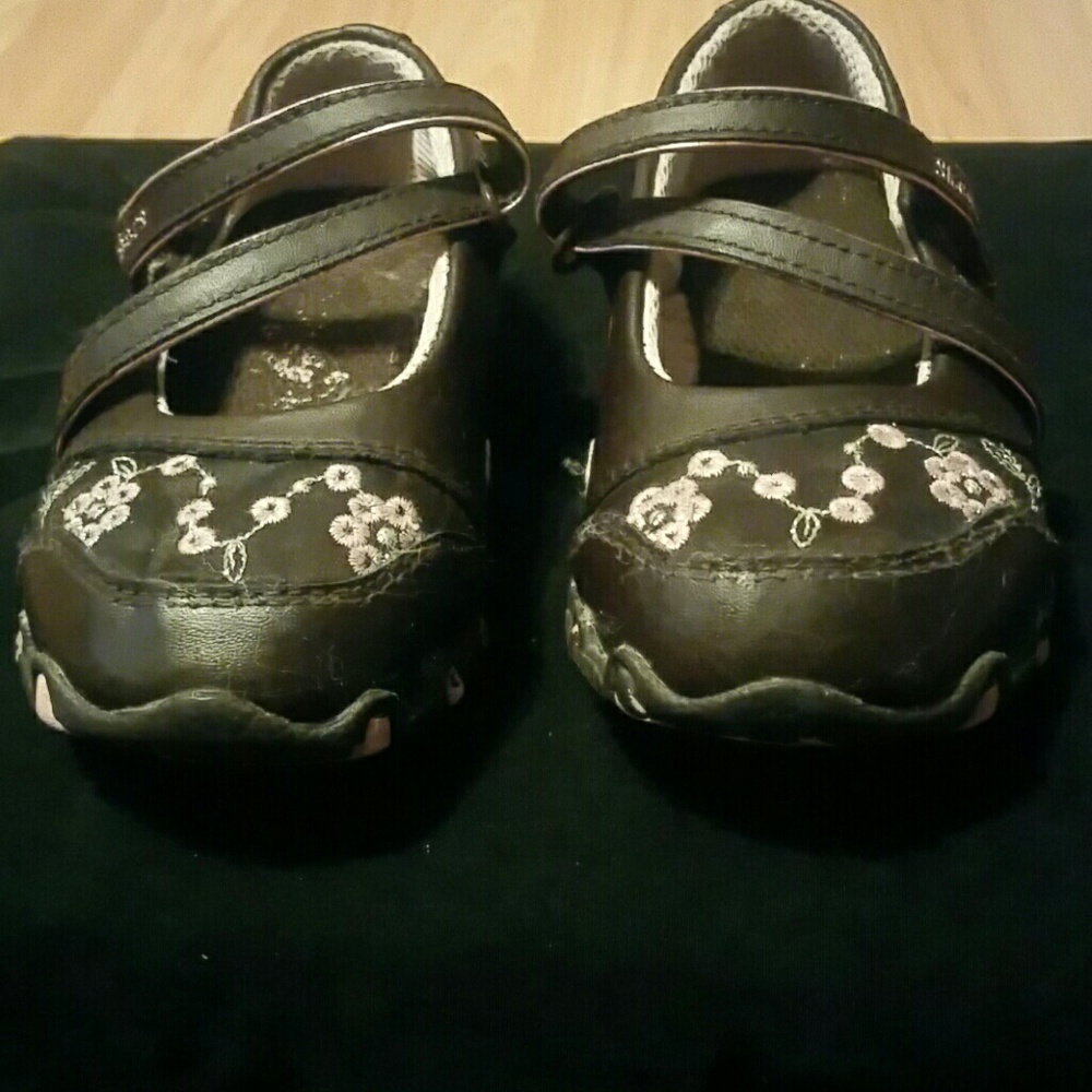 Flower sneakers