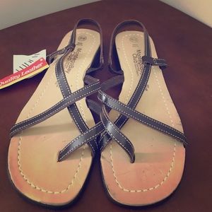 NWT Wide width strappy sandals